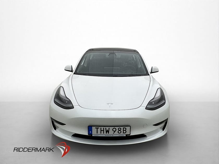 Bild 3 av Tesla Model 3 Long Range AWD En-Brukare Pakeringsklimat