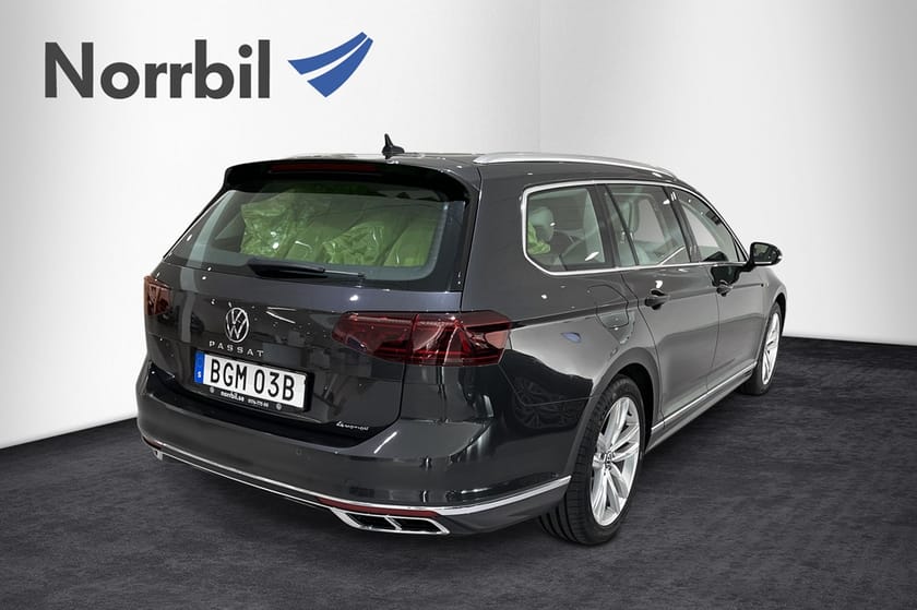 Bild 4 av Volkswagen Passat Sportscombi TDI 200 DSG 4Motion R-Line/Drag/Värmare