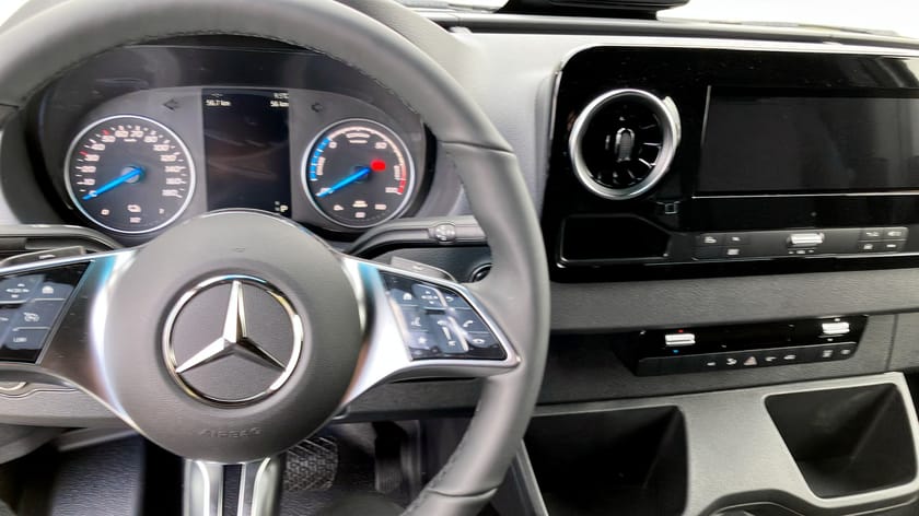 Bild 5 av Mercedes-Benz eSprinter 414 Chassi 81 kWh EH | Lagerbil