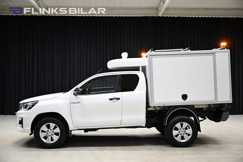 Bild 2 av Toyota Hilux Extra Cab 150HK Servicebil|Kåpa|Inredd|Drag|Värmare|Leasbar|SeUtr