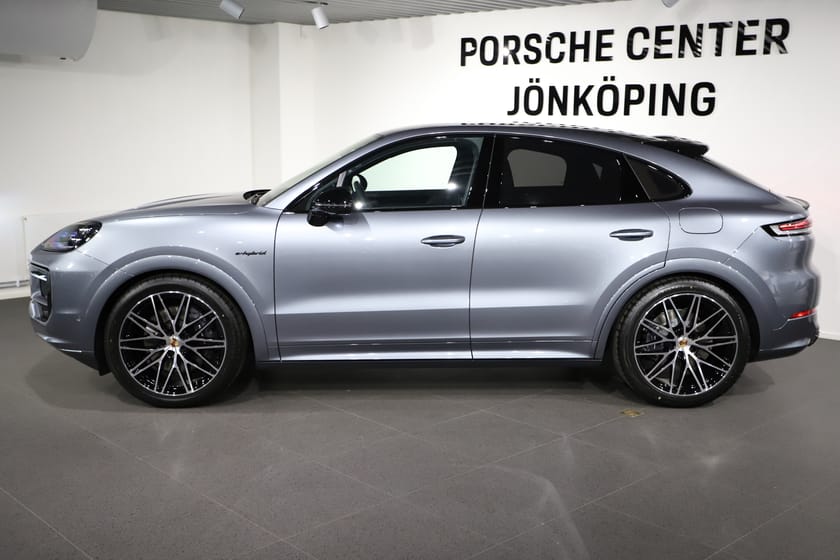 Bild 2 av Porsche Cayenne E-Hybrid Coupé Black Edition