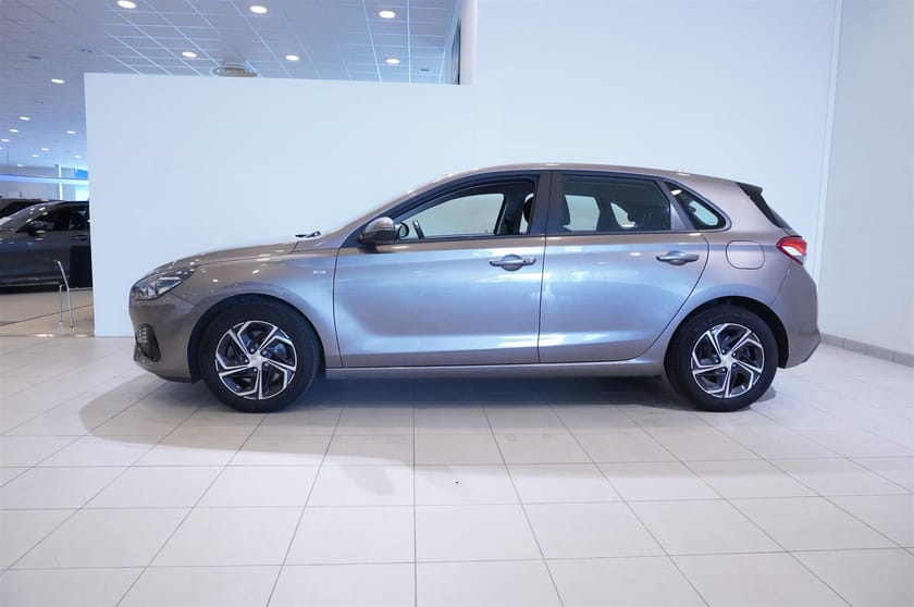 Bild 3 av Hyundai i30 I30, 1.0 T-GDi 120hk Mhev, Essential, Dragkrok