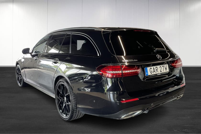 Bild 5 av Mercedes-Benz E 300 T de 4MATIC AMG Line/V-Hjul/Dragkrok/Ledramp/Burmester