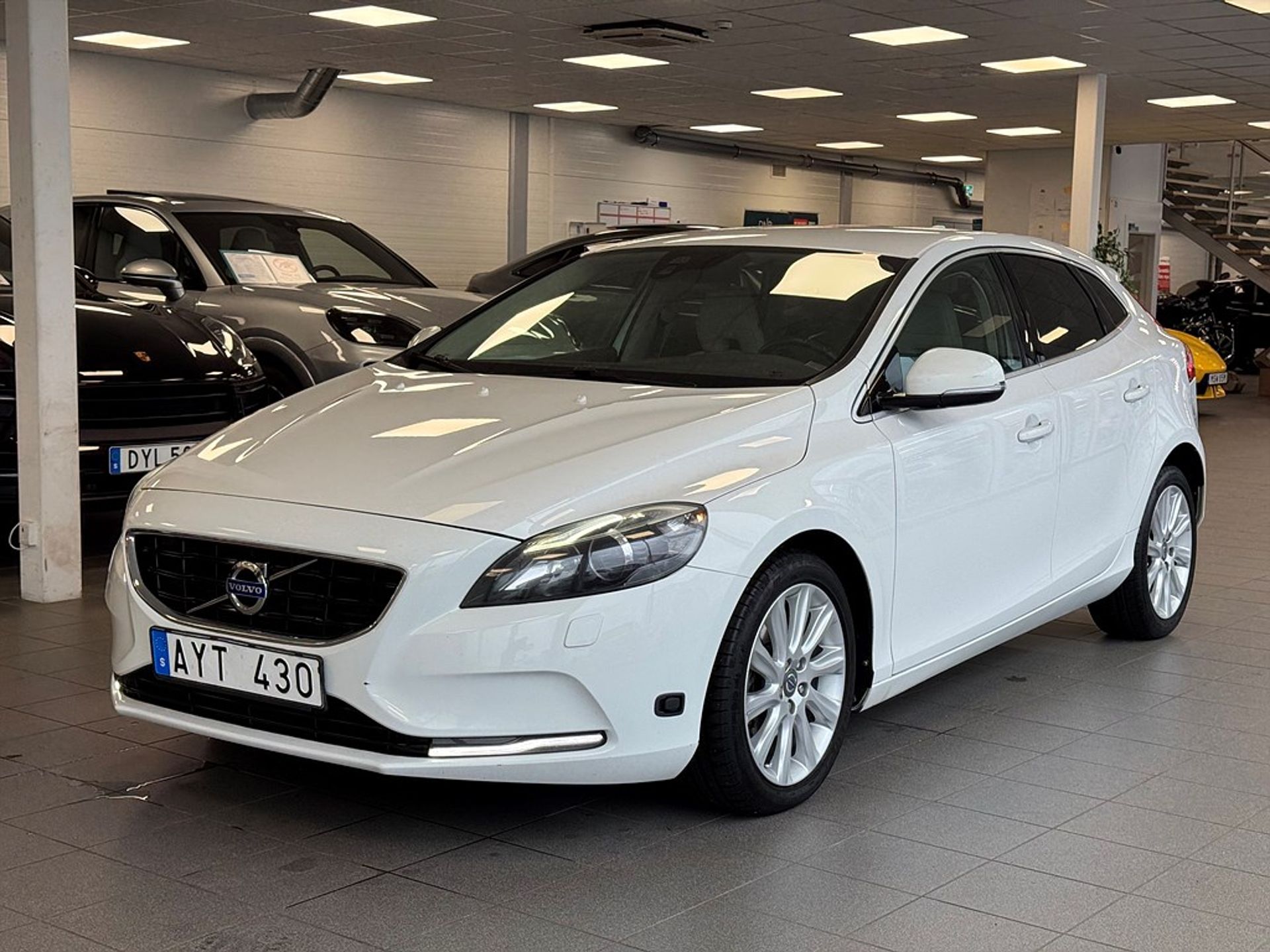 Volvo V40 2014, kuva 6/10