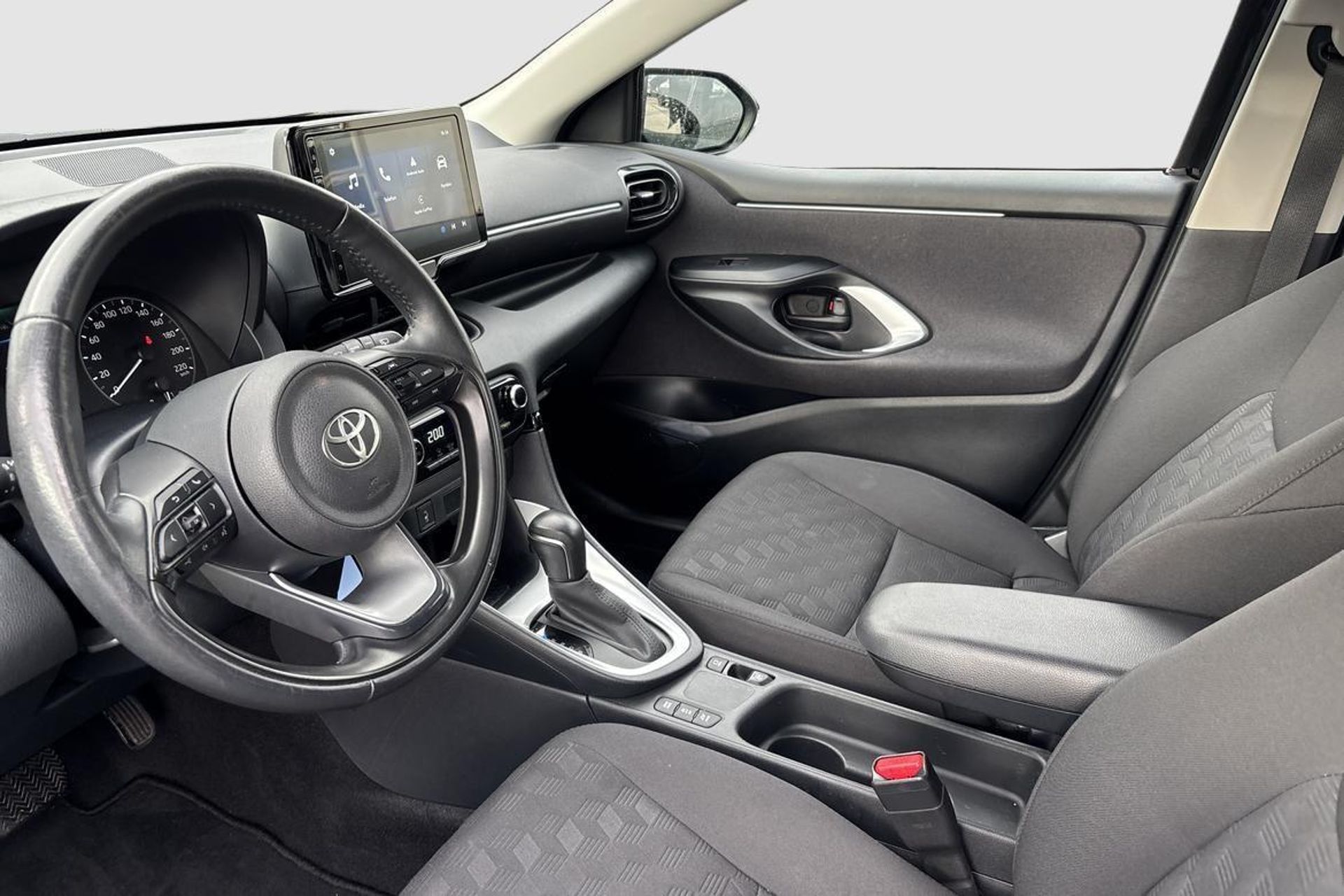 Toyota Yaris 2024, bild 7/10