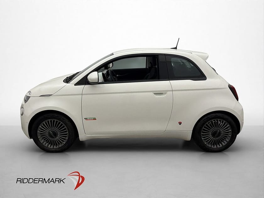Bild 5 av Fiat 500e 42 kWh BEV ICON Navi Kamera Carplay Döda-vinkel