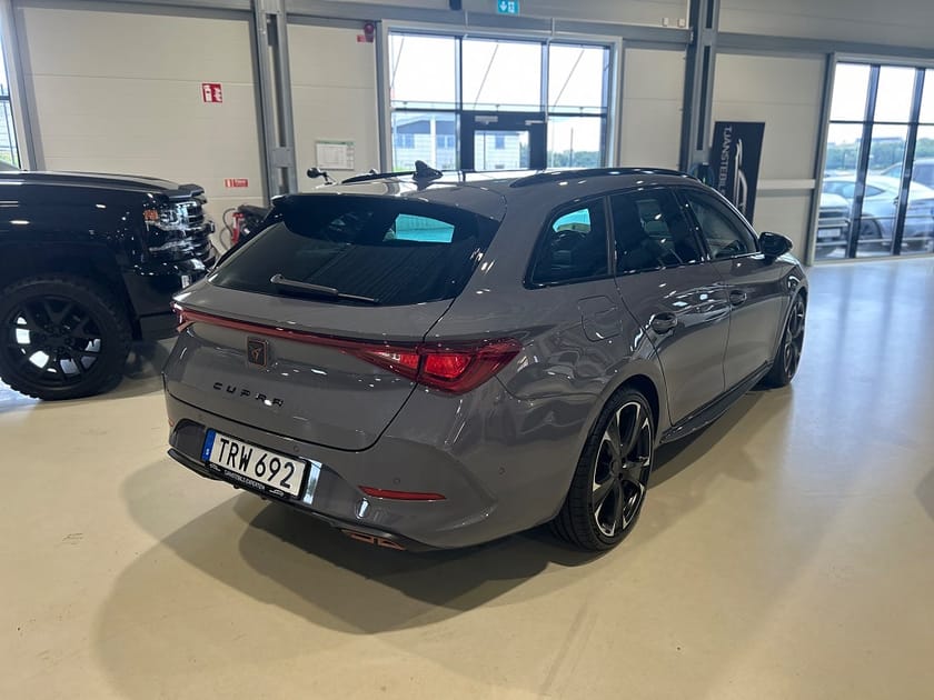 Bild 3 av CUPRA Leon Sportstourer e-Hybrid 245hk / Drag / Moms