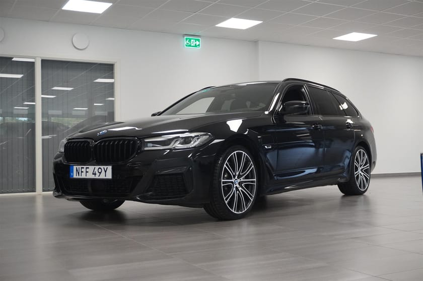 Bild 2 av BMW 530e xDrive Touring M-Sport Innovation DAP HiFi Drag