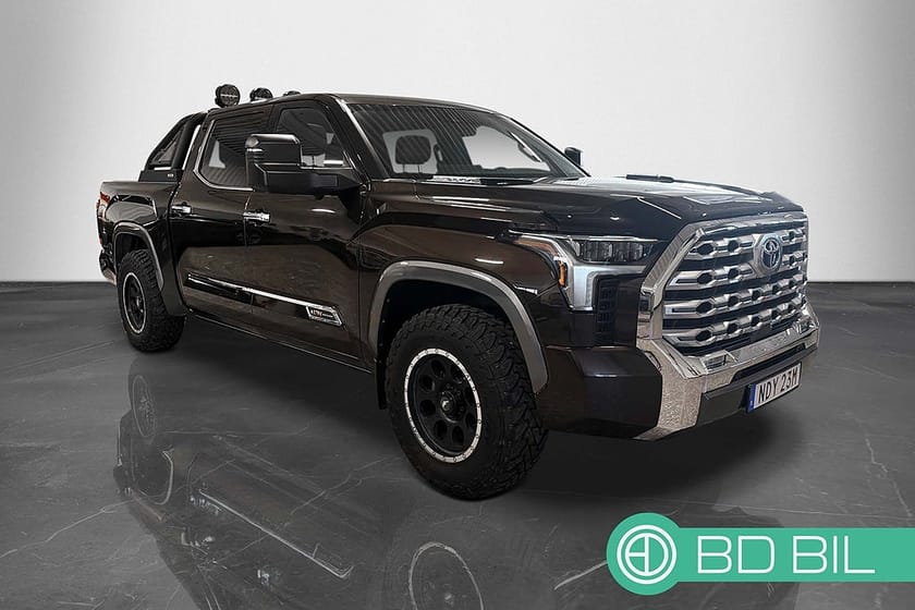 Bild 5 av Toyota Tundra 3.4 V6 i-FORCE MAX Hybrid 4WD CrewMax 3.5 443HK 1794 Edition Pano Webasto Se Spec