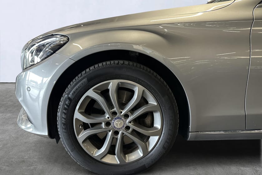 Bild 5 av Mercedes-Benz C 250 T d 4MATIC 250d Avantgarde Dragkrok Burmester