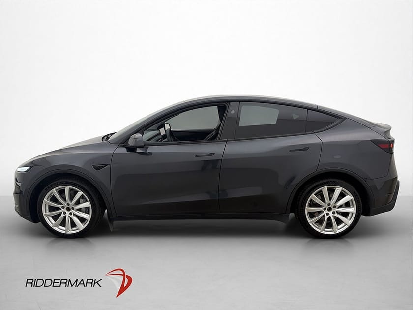 Bild 5 av Tesla Model Y Long Range AWD AP Pano En-Brukare Svensksåld
