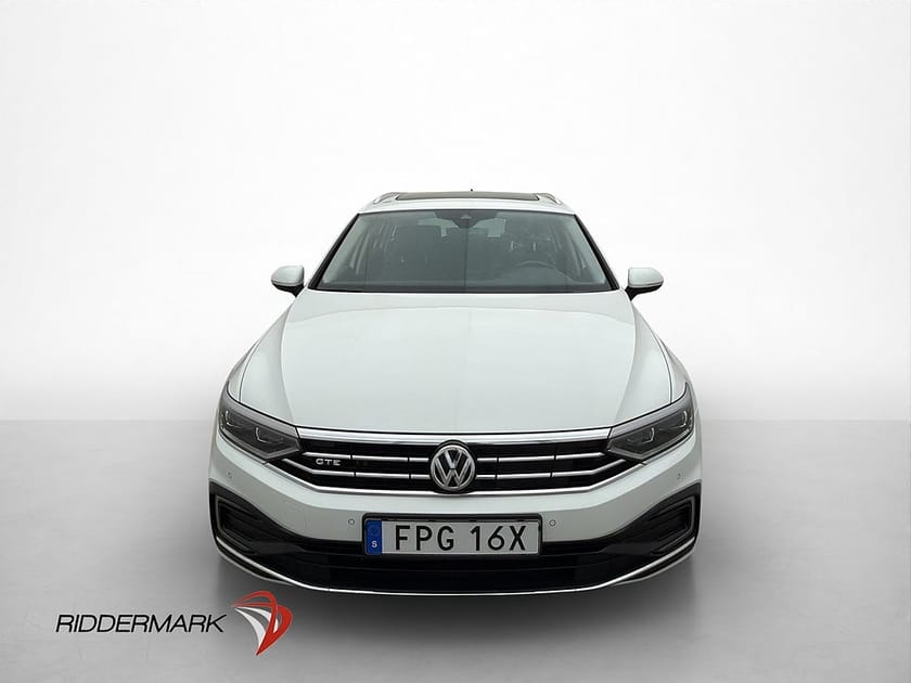 Bild 2 av Volkswagen Passat Sportscombi GTE Executive Pano Kamera Drag Keyless