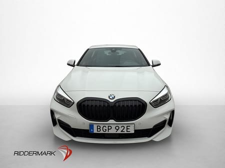 BMW 118i 136hk M Sport Cockpit CarPlay Sensorer Farthållare