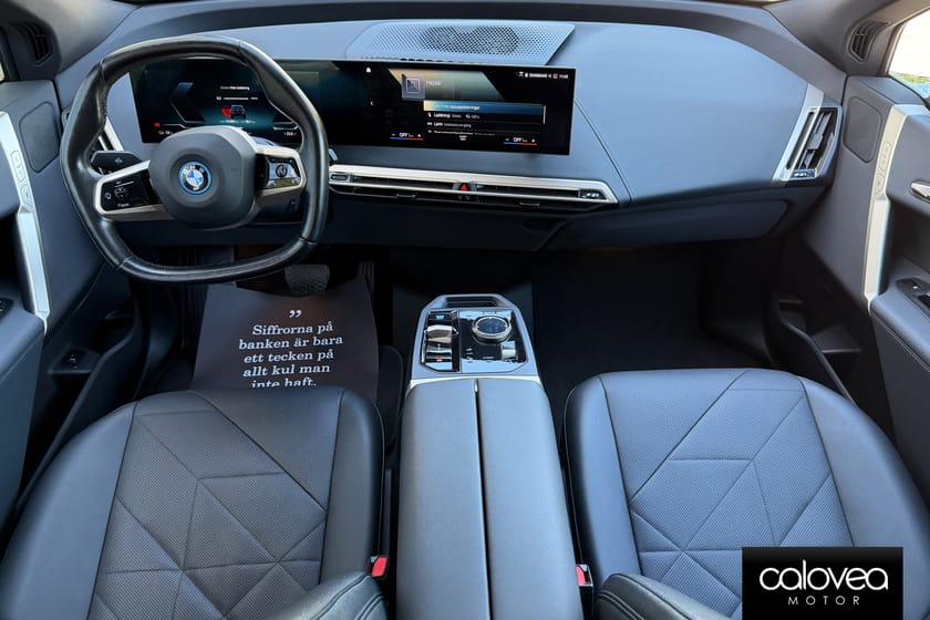 Bild 5 av BMW iX xDrive40 326hk 4WD Automat - Sportpaket, Elinfällbar dragkrok