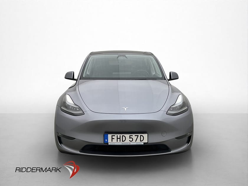 Bild 3 av Tesla Model Y Long Range AWD 1 Brukare Värmare B-Kamera Drag
