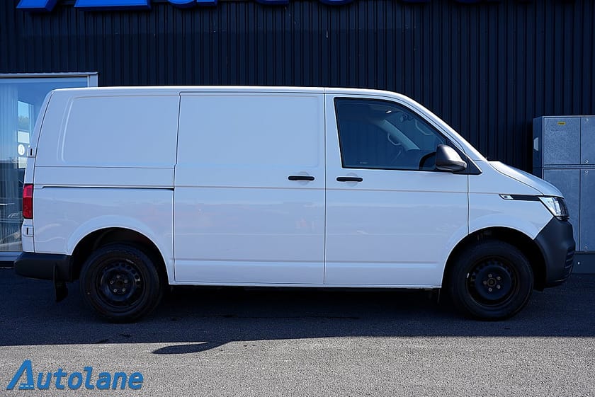 Bild 3 av Volkswagen Transporter T30 2.0 TDI SCR Dragkrok,CarPlay,3 sits, MOMS, 150hk