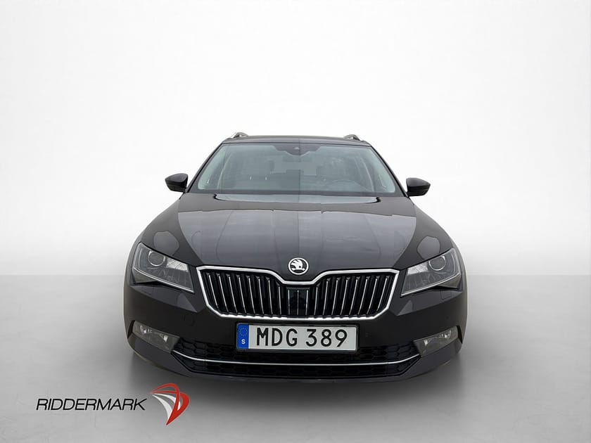 Bild 2 av Škoda Superb Kombi Skoda TDI L&K Pano Canton D-Värmare Navi Elstol Drag