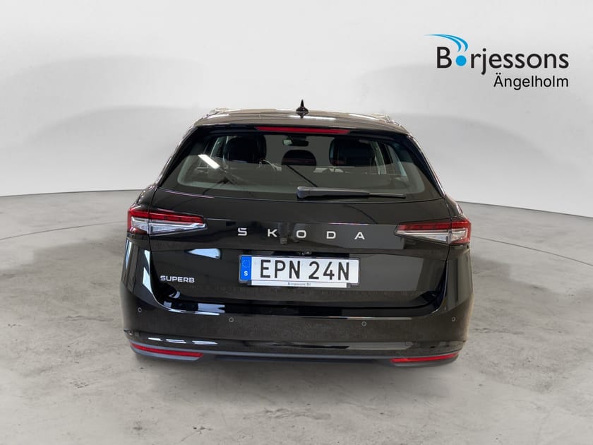 Bild 3 av Škoda Superb Kombi 1,5 TSI 150 HK m-HEV DSG Drag Värm