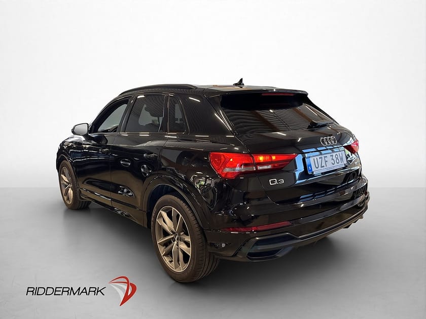 Bild 5 av Audi Q3 35 TFSI 150hk S-Line Cockpit Black Optik Värmare