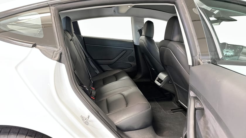 Bild 5 av Tesla Model 3 Long Range AWD / Glastak / AutoPilot