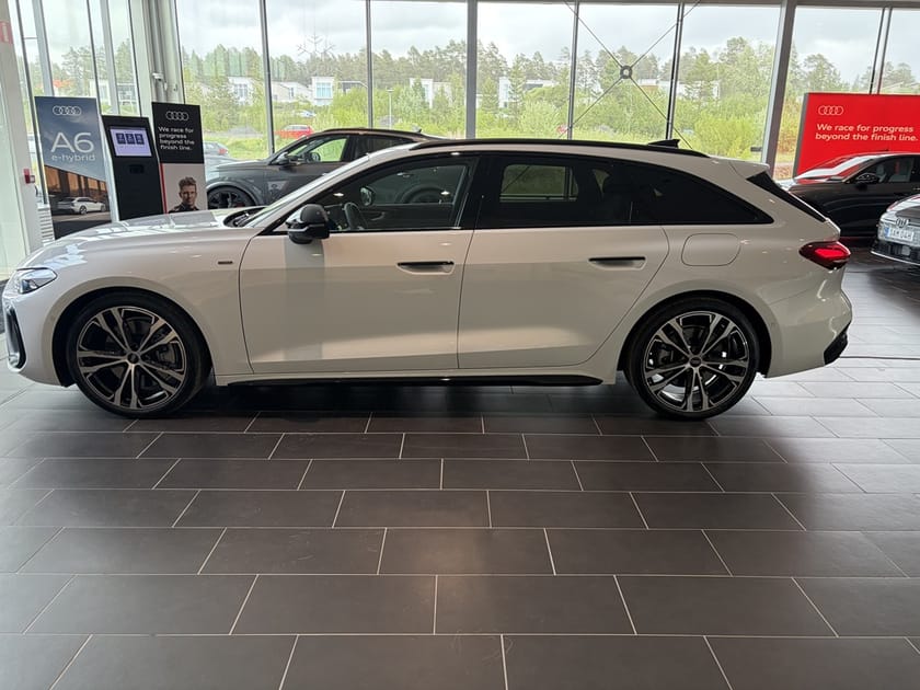 Bild 1 av Audi A5 Avant e-hybrid quattro S-line 220 KW S TRONIC