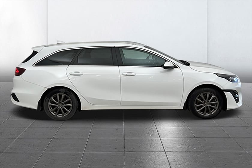 Bild 4 av Kia Ceed Sportswagon Plug-in Hybrid SW Advance Drag Navi Kamera Värmare Rattvärme