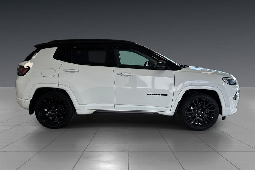 Bilde 4 av Jeep Compass 4xe 1,3 T4 PHEV 240hk KROK/KAM/SKINN/NAVI/LED/ACC