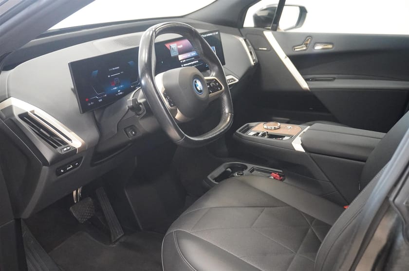 Bild 2 av BMW iX xDrive40