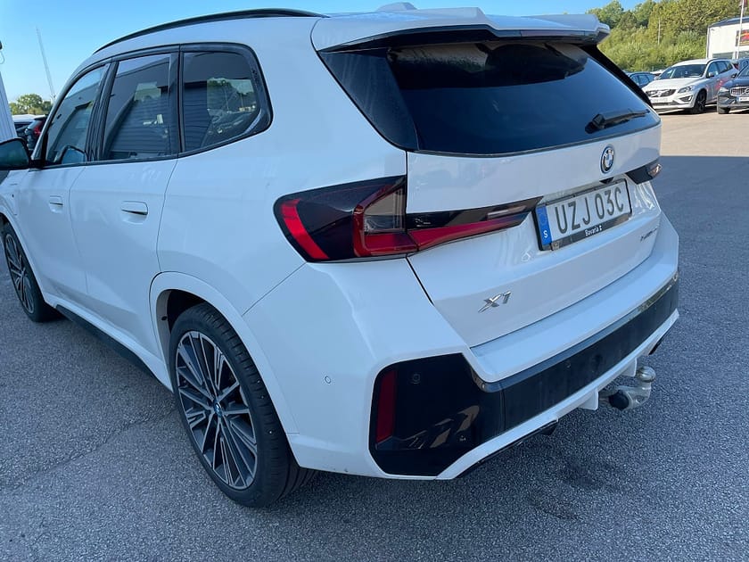 Bild 4 av BMW X1 xDrive30e 30E XDRIVE M-SPORT Plug in 326HK 4x4 Läder Panorama
