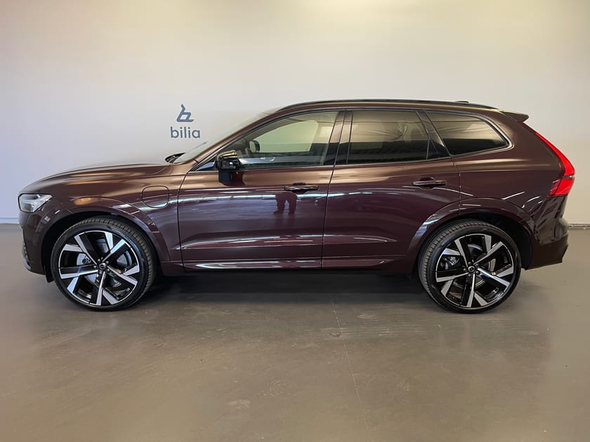 Bild 2 av Volvo XC60 T6 Plus Dark Nordic Edition/ Panorama/ 360 kamera/ Navigation/Harman Kardon/ Head up/ 10.000kr tillbehör /