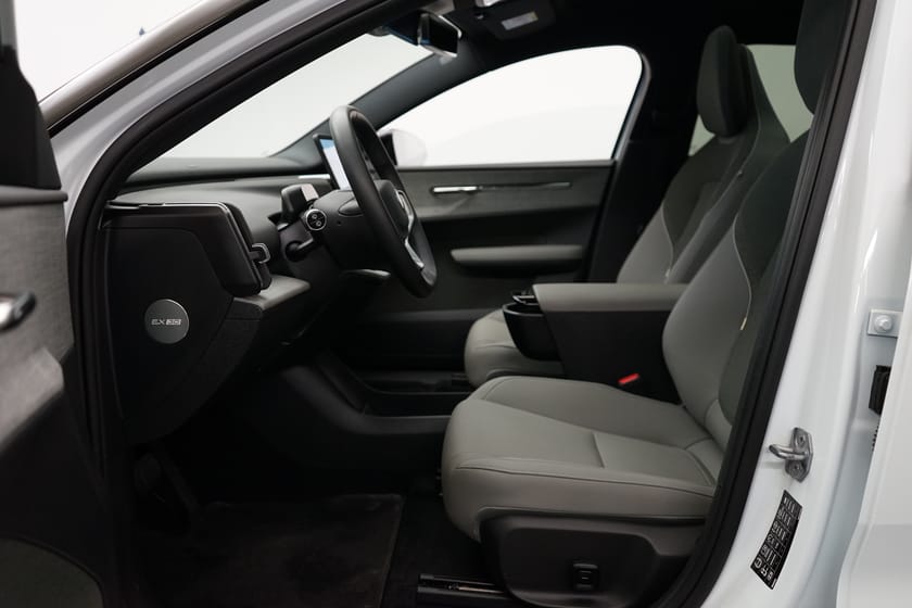 Bild 4 av Volvo EX30 Twin Motor Performance Ultra, Navigation, HarmanKardon PremiumSound, Dragkrok