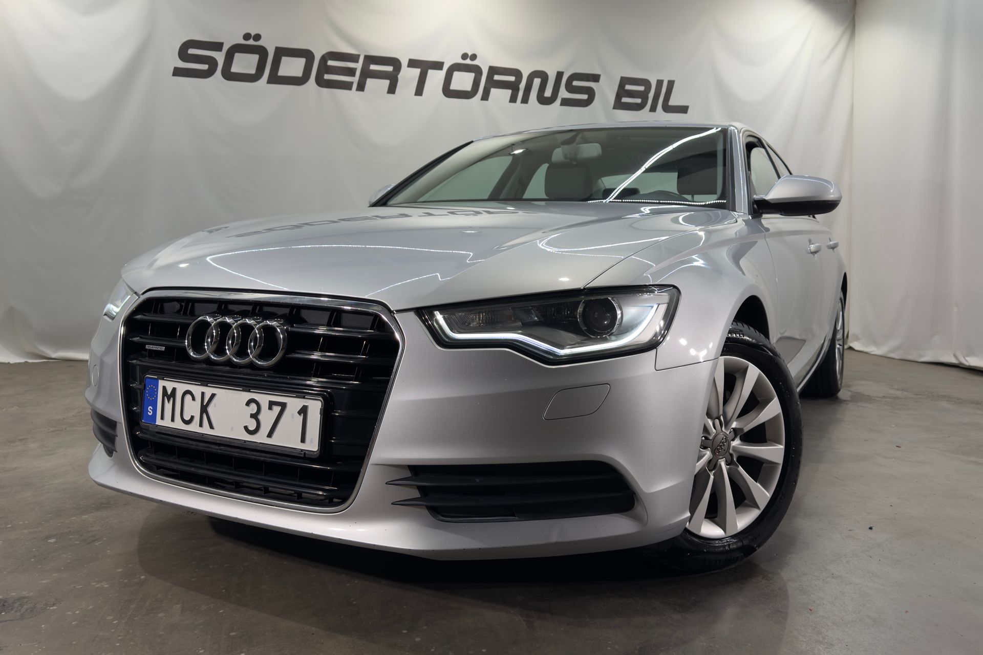 Audi A6 Sedan 2.8 FSI V6 quattro 2012, photo 2/10