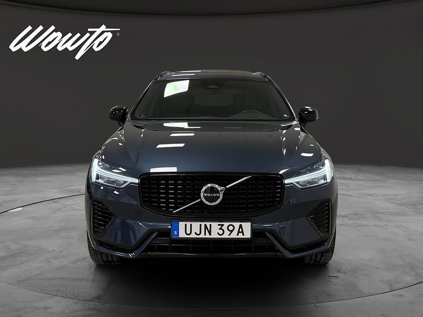 Bild 2 av Volvo XC60 Recharge T8 AWD 392HK R-Design /Pano /H/K /Drag