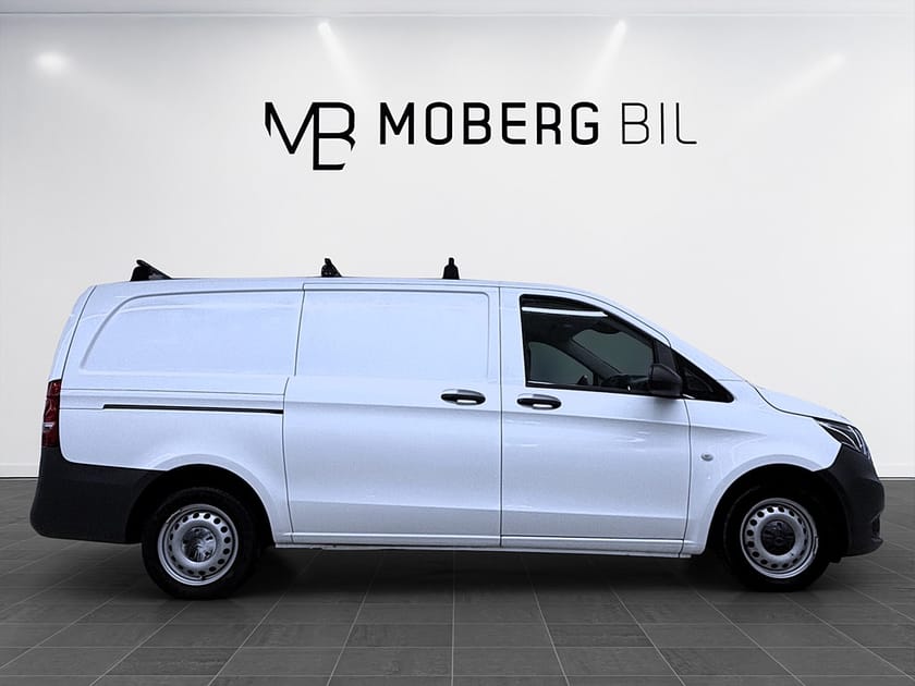 Bild 4 av Mercedes-Benz Vito 110 CDI 2.8t 102hk Värmare Navi CarPlay B-Kamera Drag