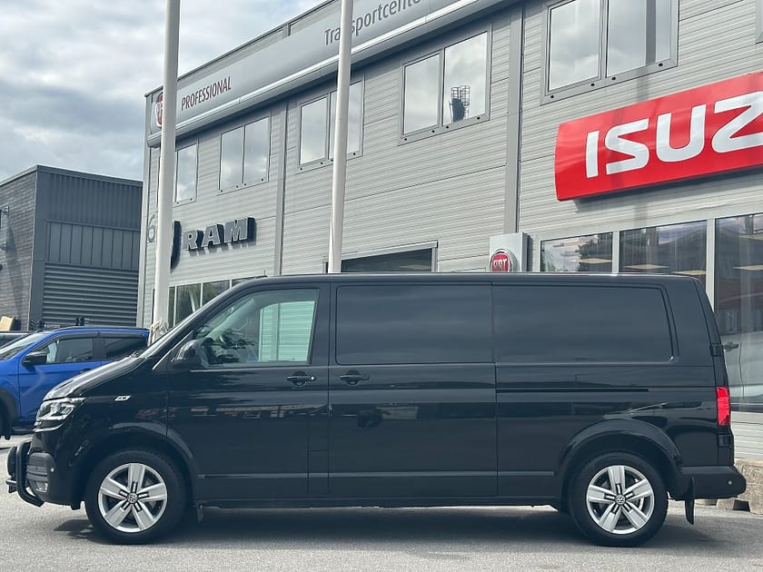 Bild 3 av Volkswagen Transporter Kombi 4M 150hk Aut | 5-sits | Extraljus fram & bak
