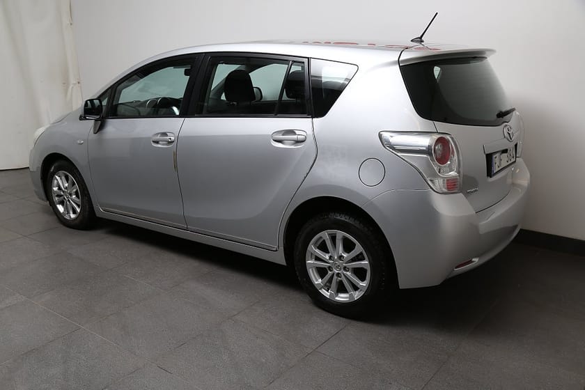 Bild 4 av Toyota Verso 1,8 147hk Business Aut Panorama Motorv 7-Sits
