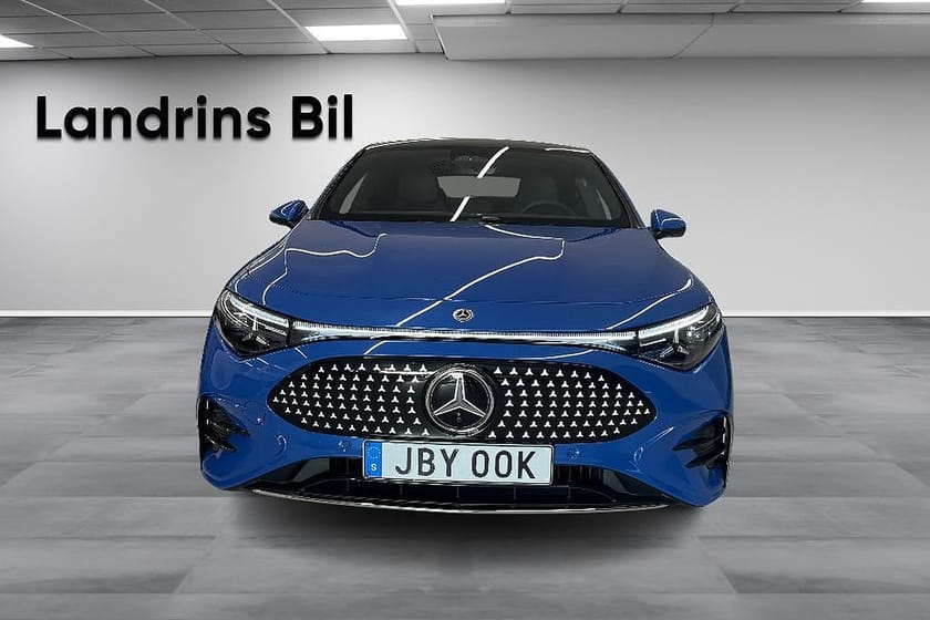 Bild 2 av Mercedes-Benz CLA 350 4MATIC