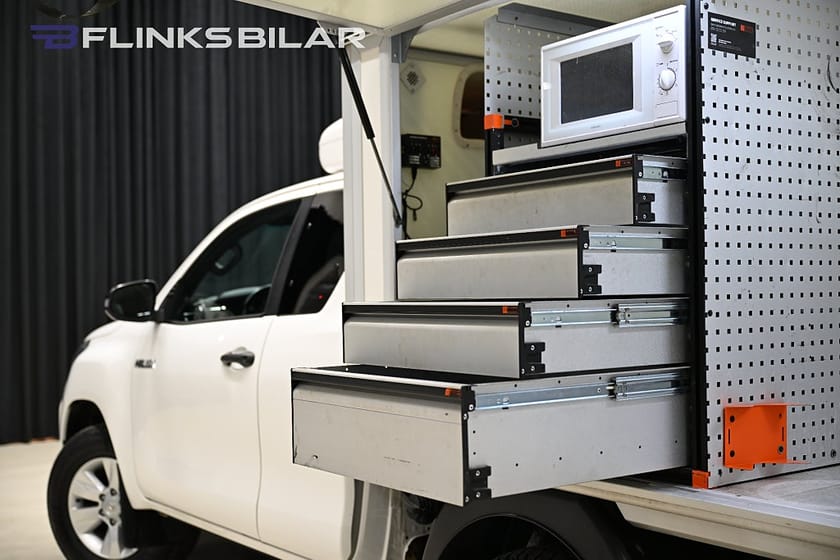 Bild 5 av Toyota Hilux Extra Cab 2.4 AWD 150HK Servicebil|Kåpa|Inredd|MktUtrustning|Moms