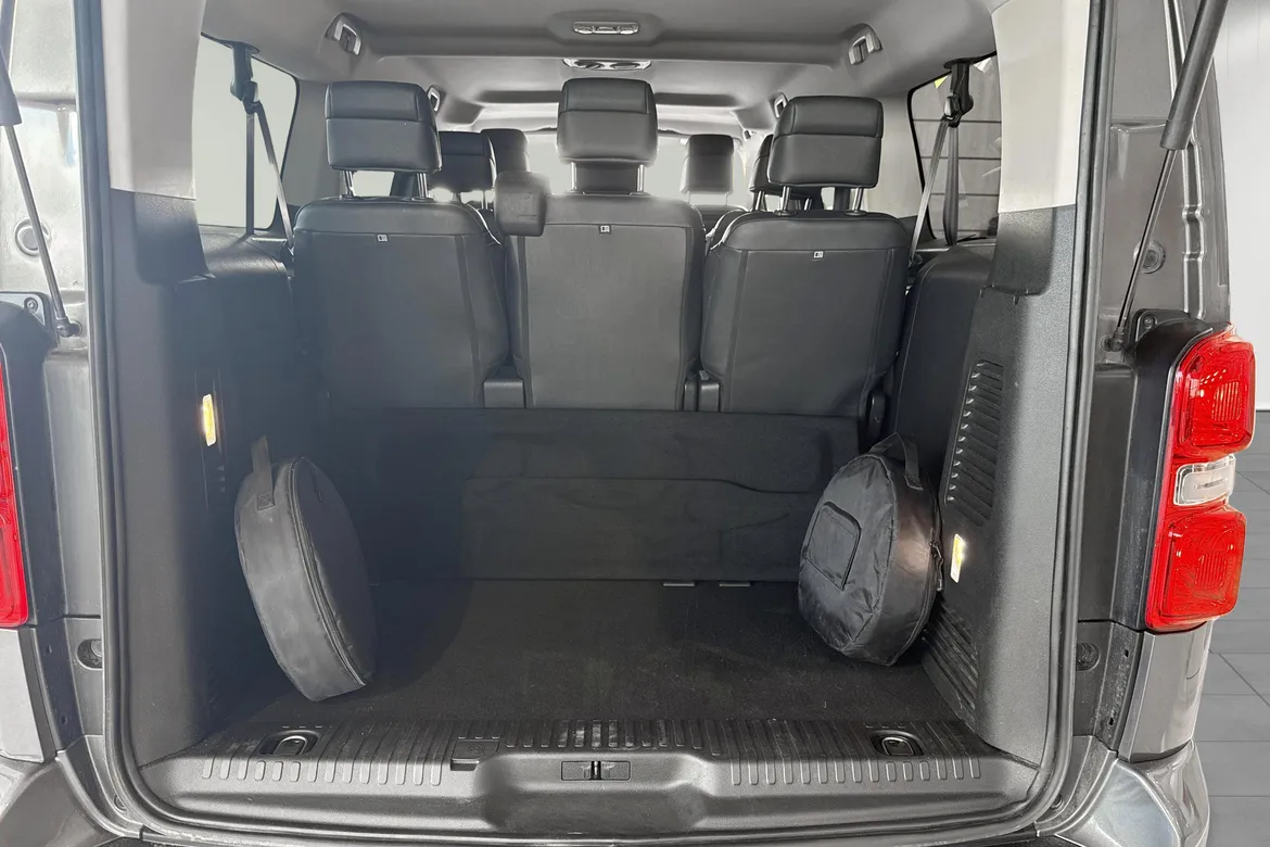 picture of a car