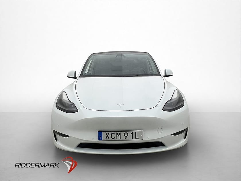 Bild 3 av Tesla Model Y Long Range AWD Pano B-Kamera Skinn AP Navi