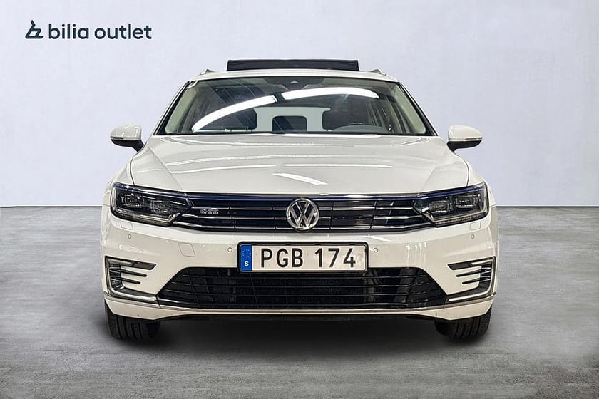 Bild 3 av Volkswagen Passat Variant GTE 1.4 TSI DSG 218hk Panorama Drag Backkamera