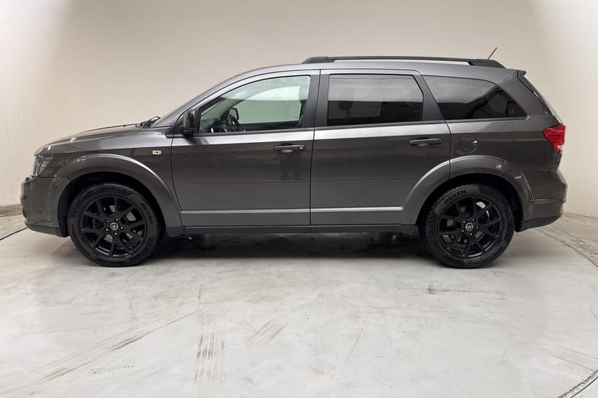 Bild 2 av Fiat Freemont 2.0 Multijet AWD (170hk) Black Code GPS