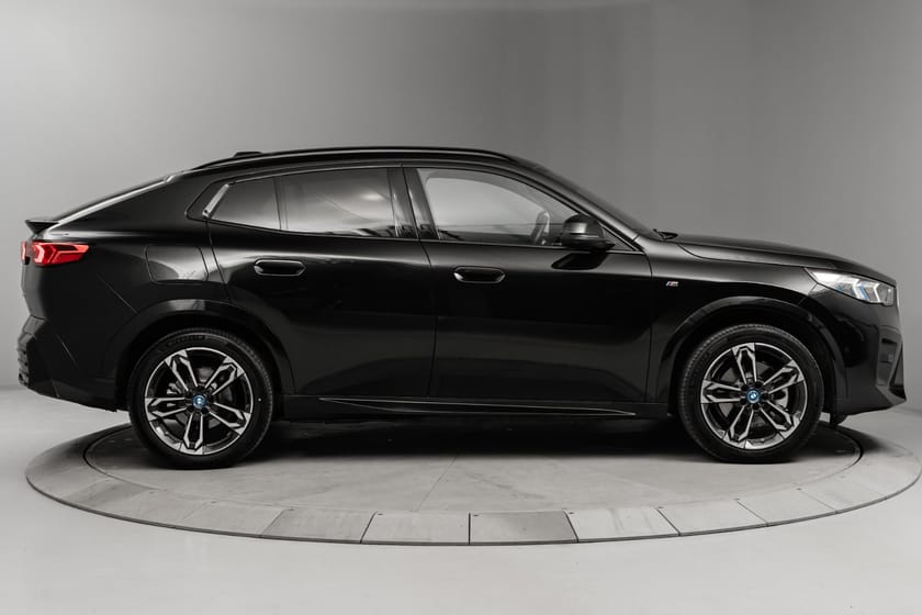Bilde 5 av BMW iX2 xDrive30 