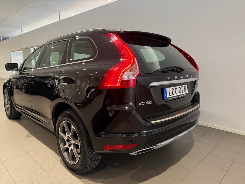 Bild 4 av Volvo XC60 D4 Ocean Race Business E PRO / Panorama tak / Sensorer fram och bak / Minnesstol /