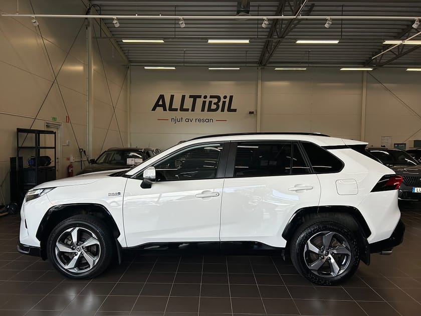 Bild 4 av Toyota RAV4 Plug-in Hybrid E-CVT X EDITION Kamera/Navi/Drag/Skinn