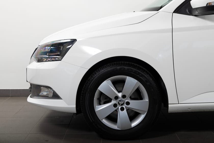 Bild 4 av Škoda Fabia Kombi 1.0 TSI DSG 110hk / PDC / Apple Carplay
