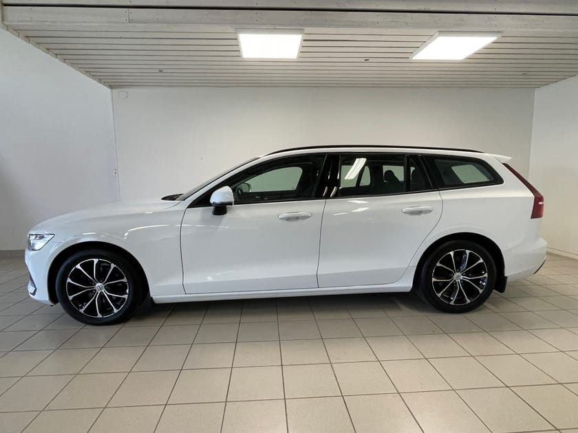 Bild 2 av Volvo V60 D4 AWD Momentum SE II Drag Nav Backkamera