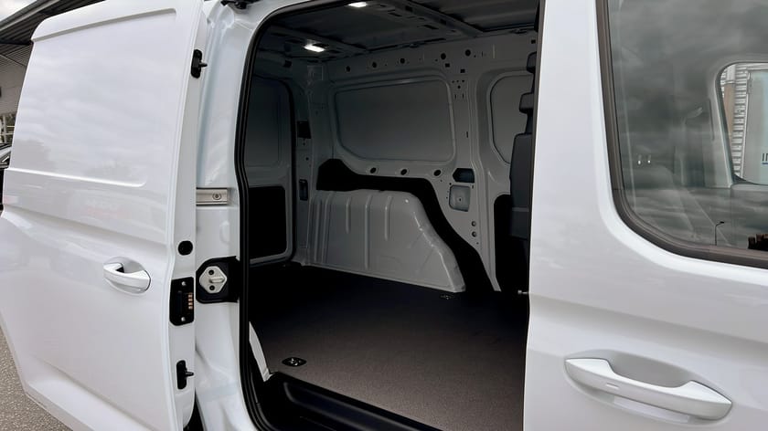 Bild 5 av Ford Transit Connect L2 2,0L 122 hk Limited Drag / Värmare / Carplay