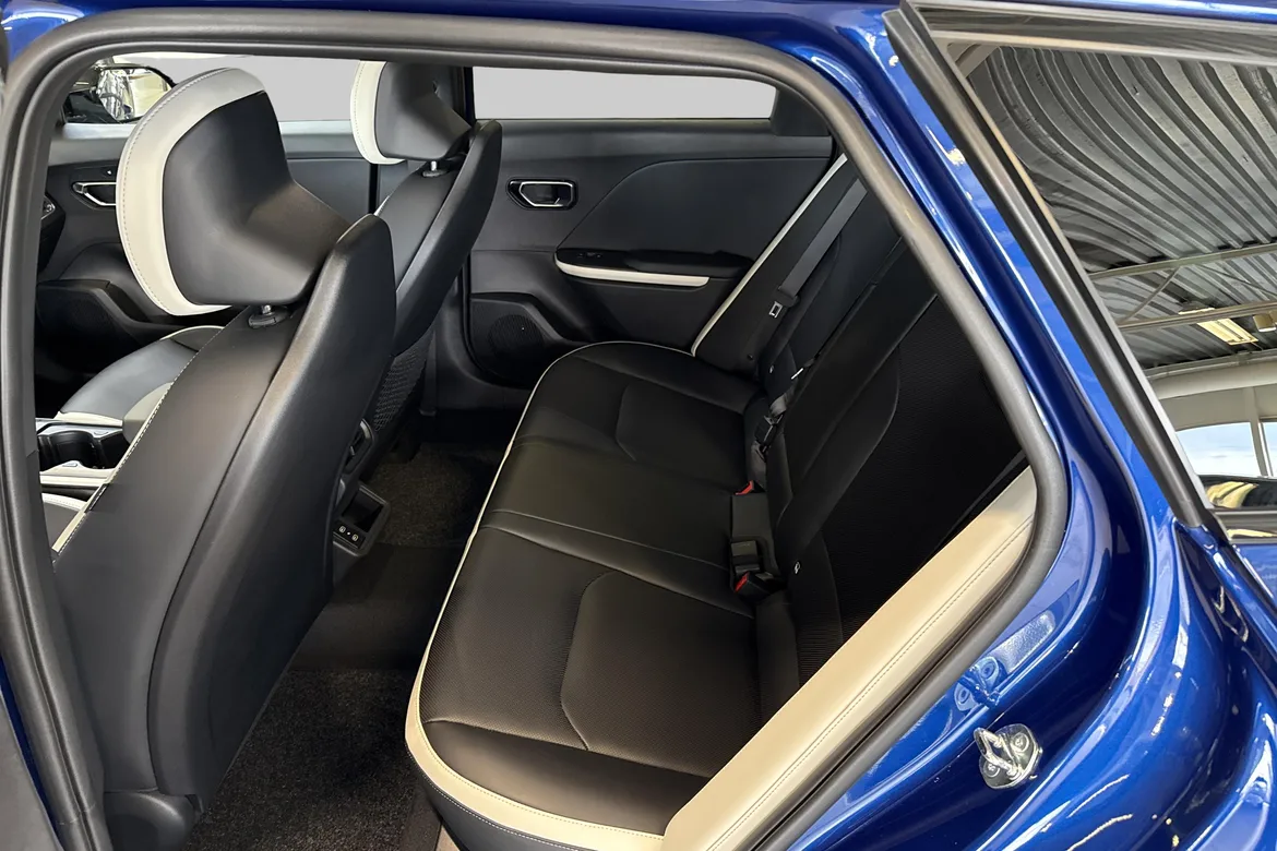 picture of a car