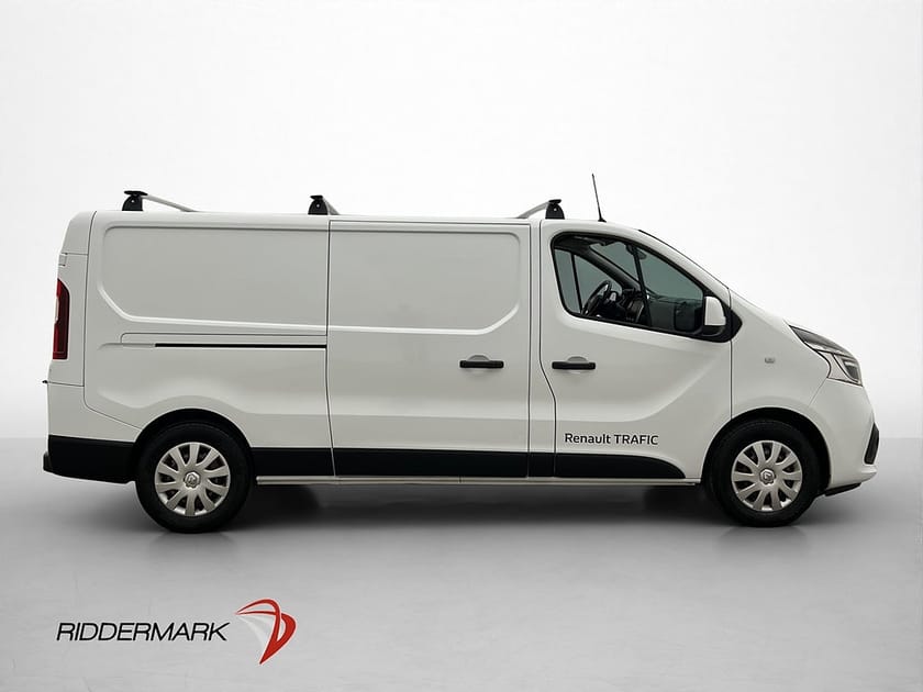 Bild 2 av Renault Trafic Skåpbil L2 145hk Värm LED Drag 2xDörr Kamera V-Inredd